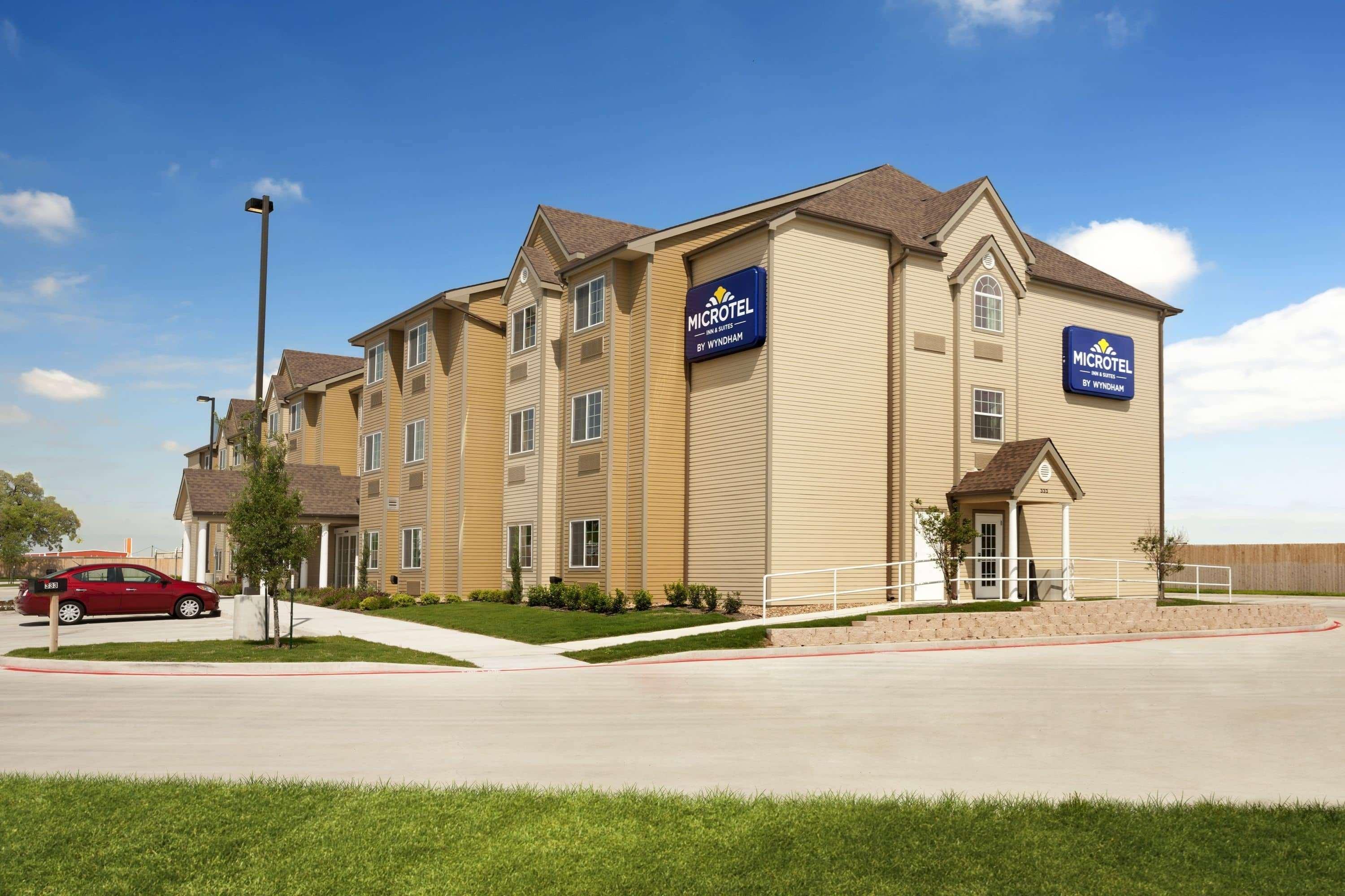 Microtel Inn & Suites Kenedy Dış mekan fotoğraf