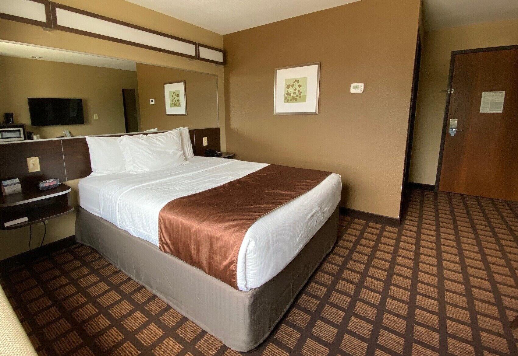 Microtel Inn & Suites Kenedy Dış mekan fotoğraf