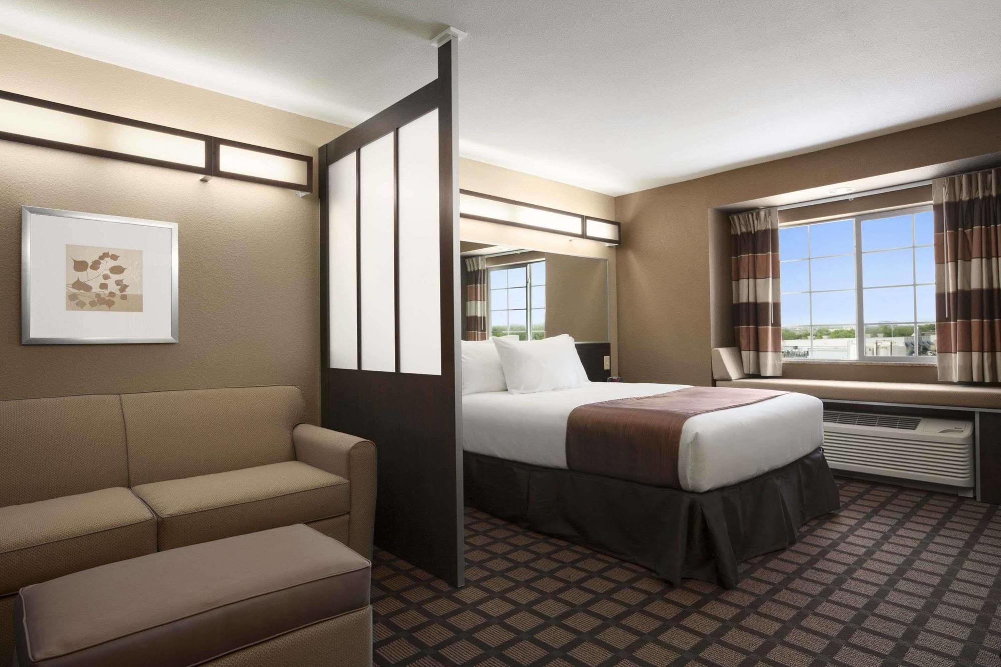 Microtel Inn & Suites Kenedy Dış mekan fotoğraf