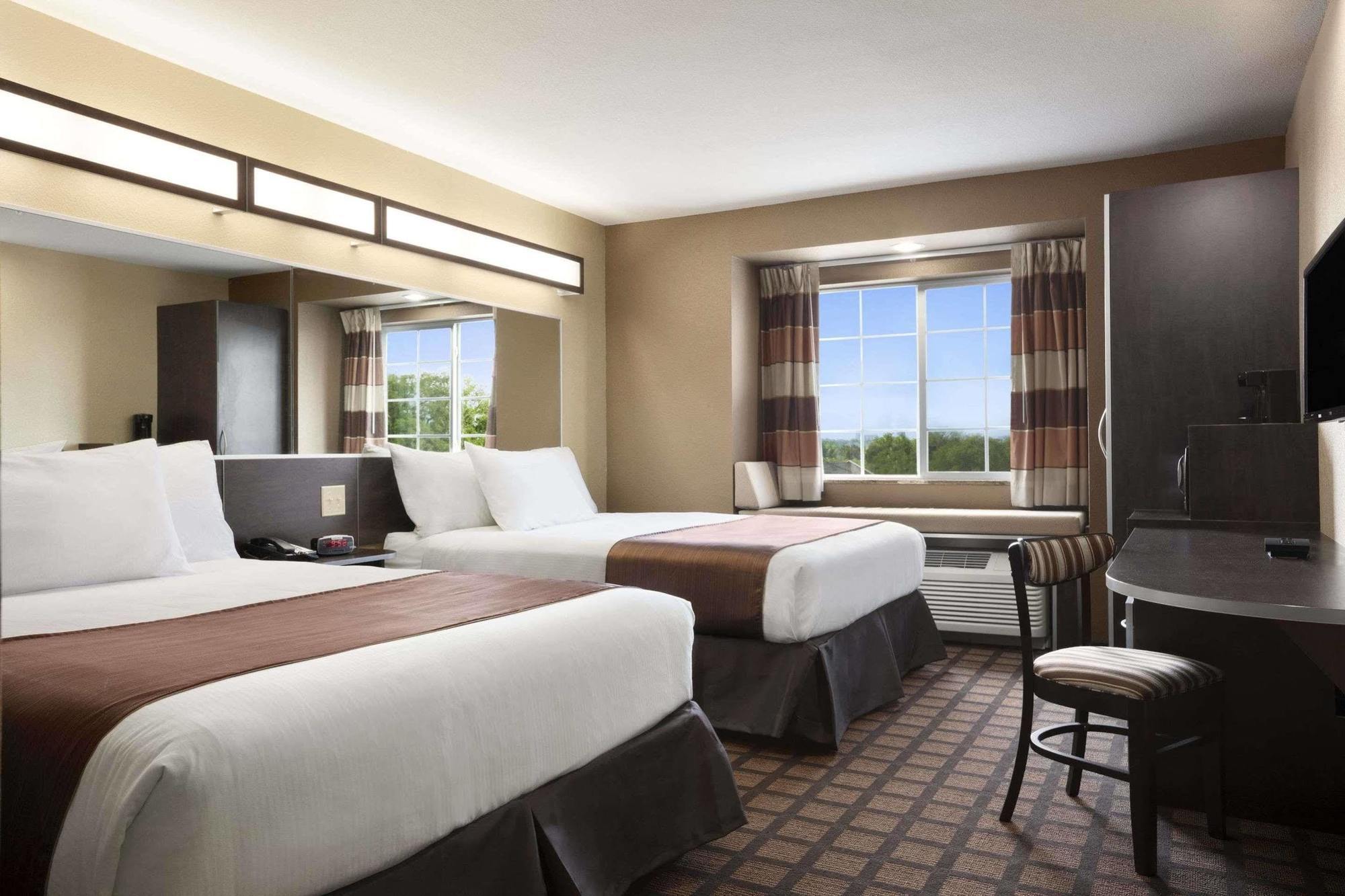 Microtel Inn & Suites Kenedy Dış mekan fotoğraf