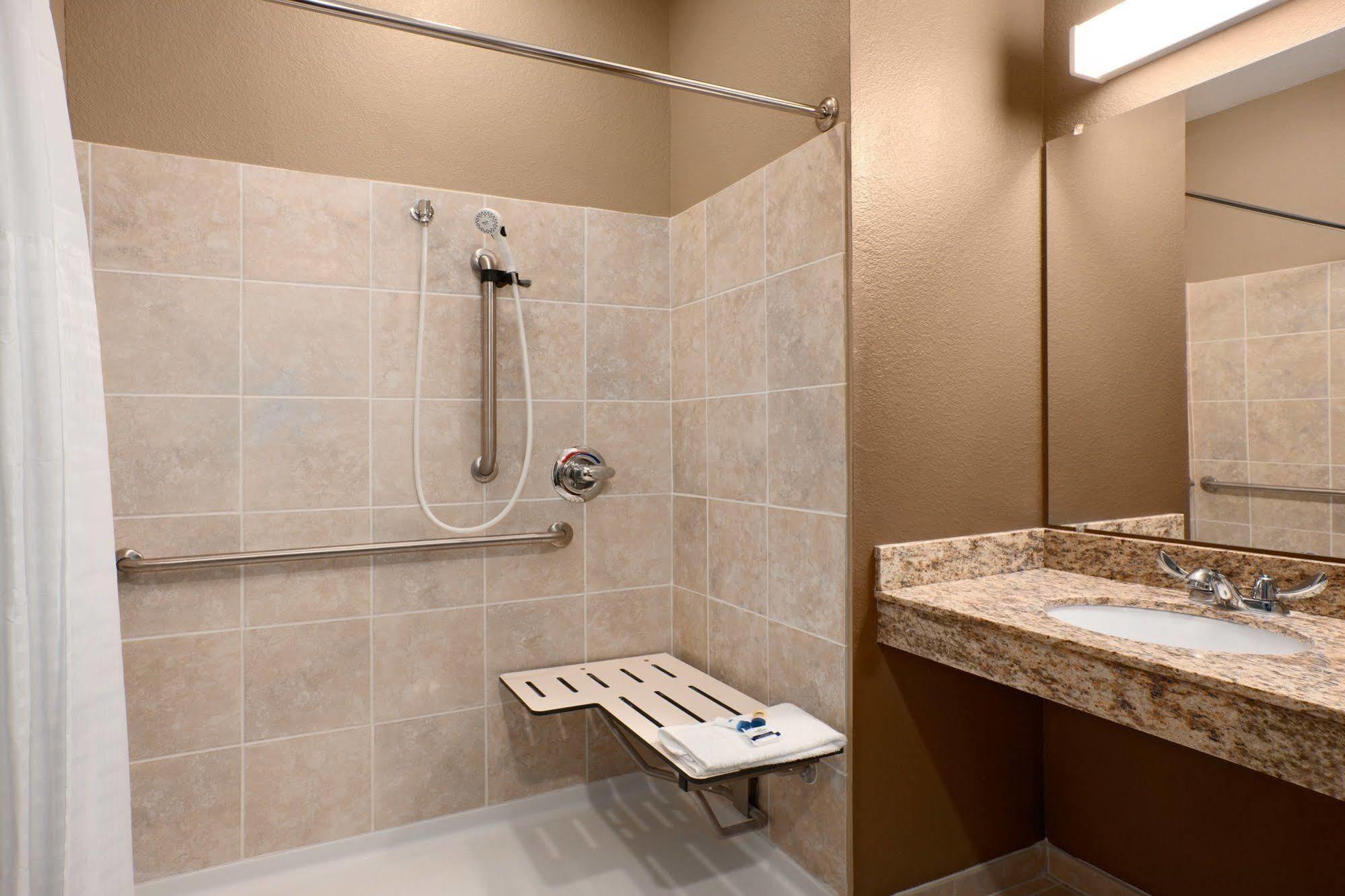 Microtel Inn & Suites Kenedy Dış mekan fotoğraf